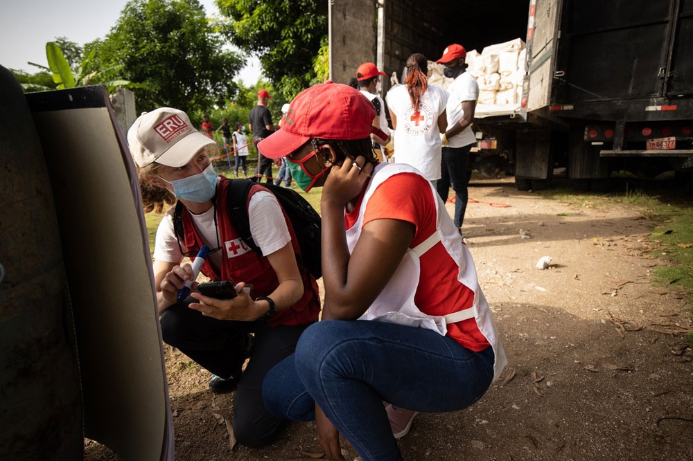 Haiti Earthquake: Red Cross Aiding Families in Need