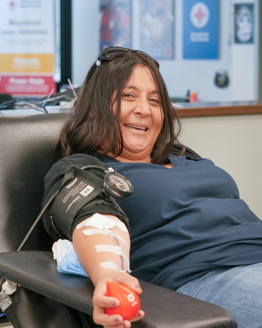 Eylin Cerritos recuerda su infancia en El Salvador, en donde la donación de sangre era algo que convocaba a toda la comunidad.